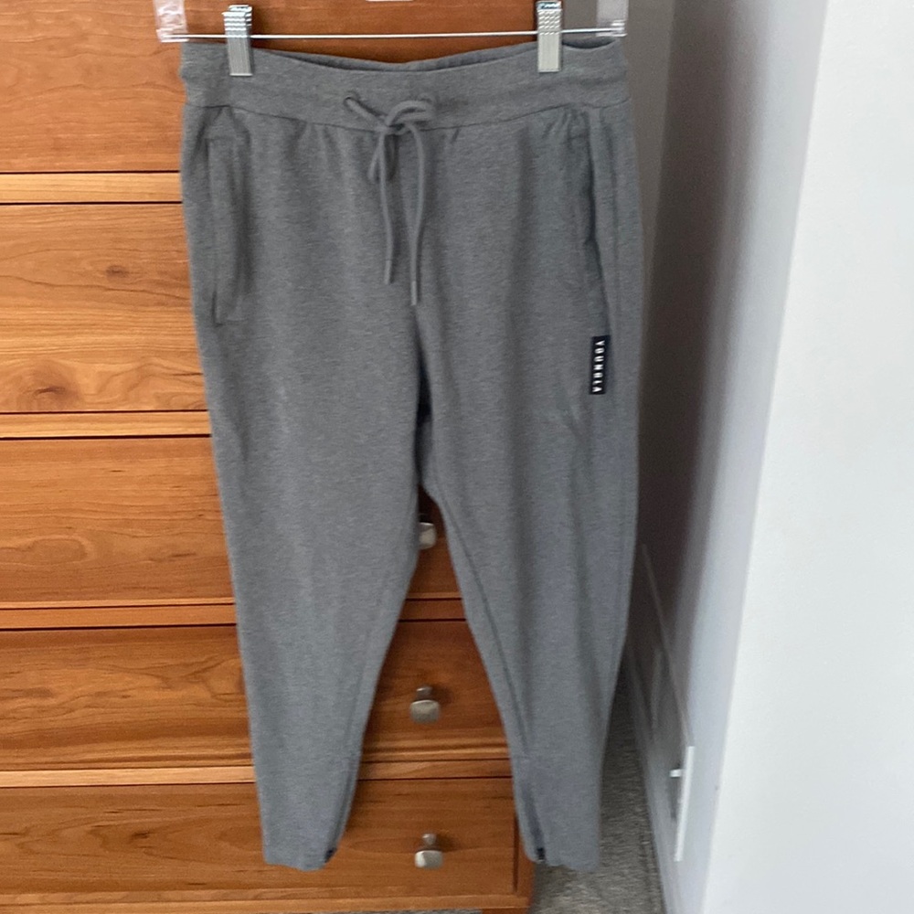 Mens size Medium joggers by Young LA NWOT